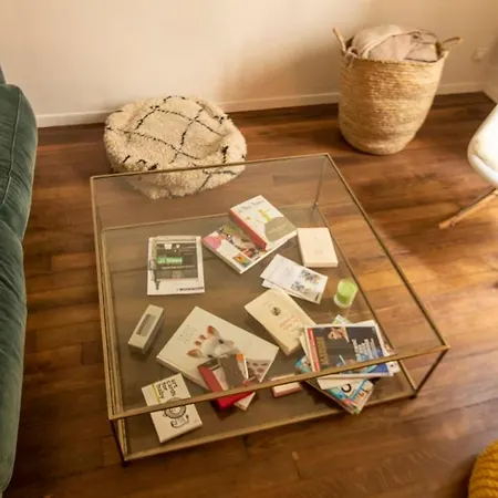 Appartement Nice Apartment In Paris
